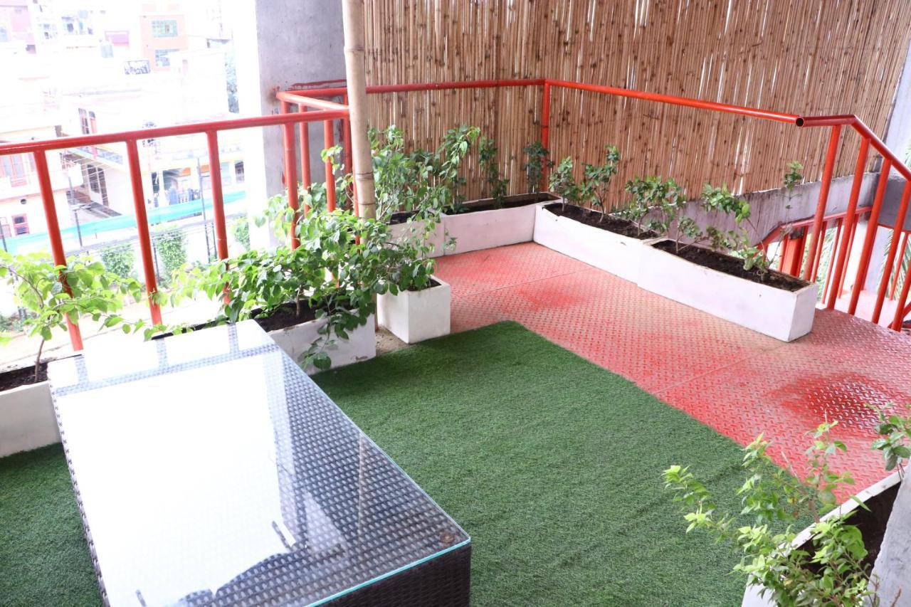 Virohaa Garden Hotel Ghaziabad Exterior photo