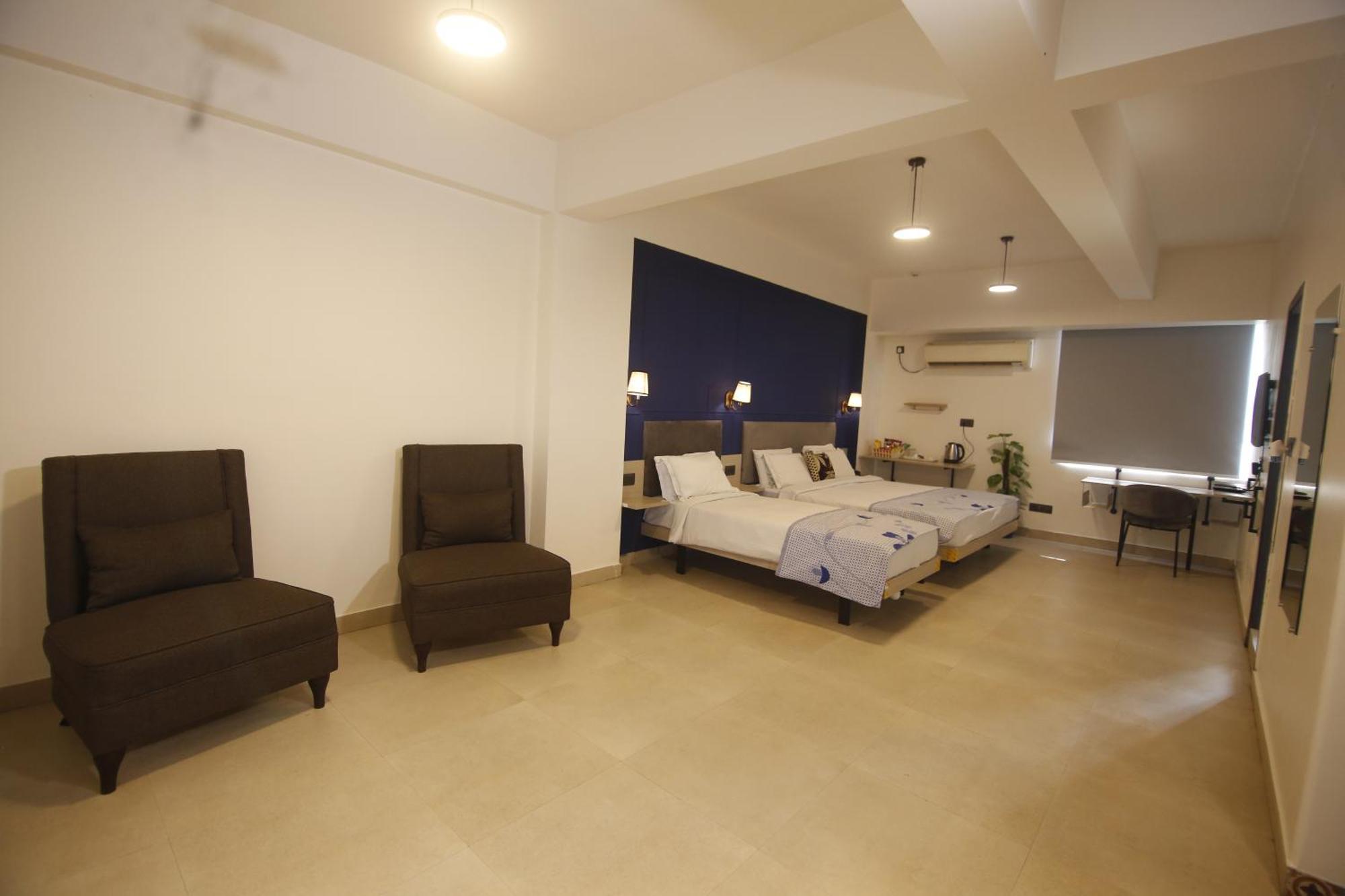Virohaa Garden Hotel Ghaziabad Exterior photo
