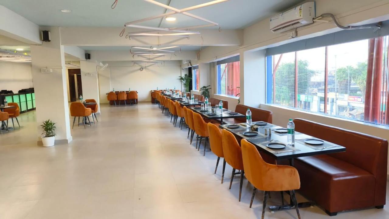 Virohaa Garden Hotel Ghaziabad Exterior photo
